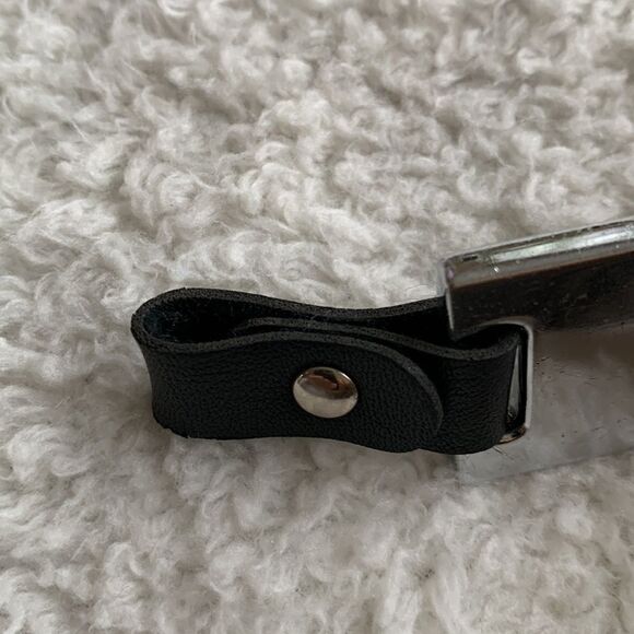 Jeep Silver Grille Logo Chrome Key Chain - Picture 5 of 5